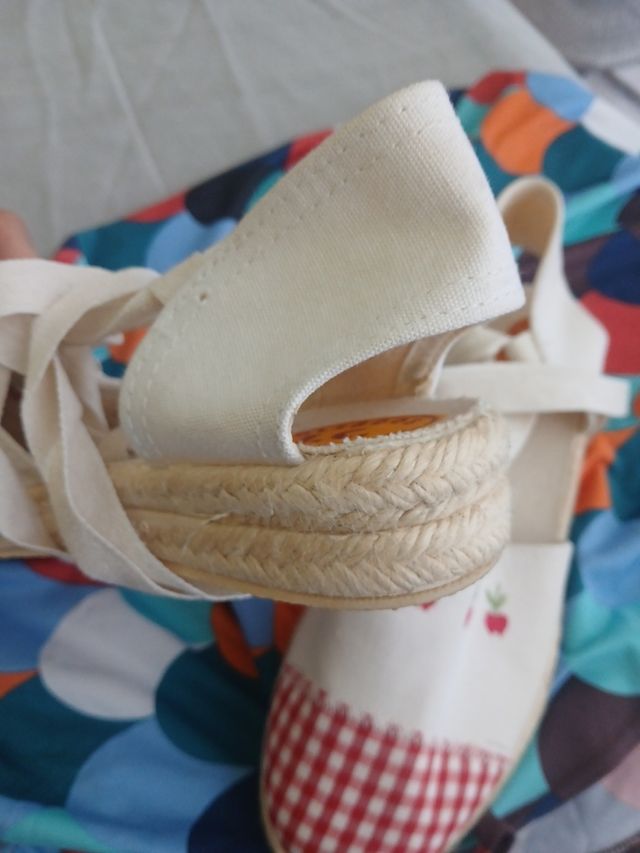 Sandalias Calindo's rojas y blancas