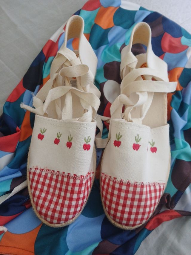 Sandalias Calindo's rojas y blancas