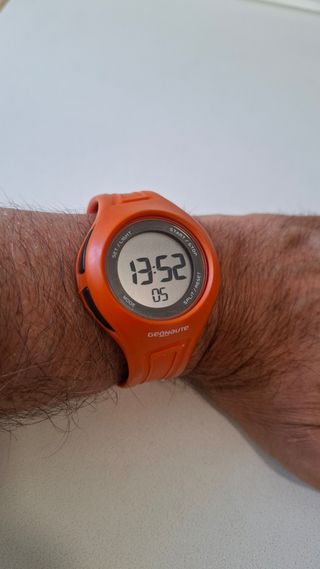 Reloj deportivo Decathlon W200M Naranja