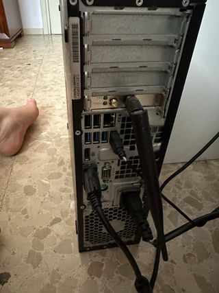 Torre HP - PC de sobremesa negra