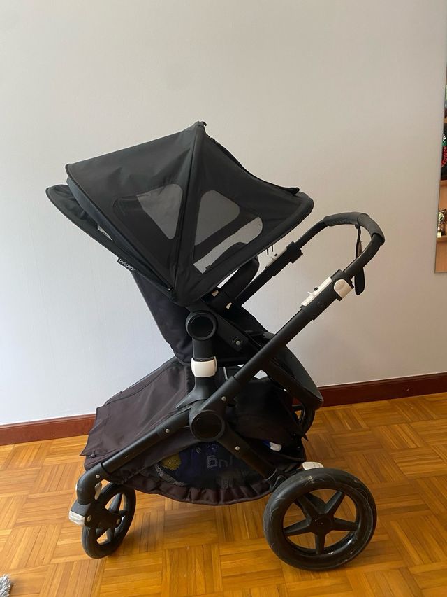 Bugaboo Fox: Capazo, silla y varios complementos.