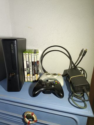 Xbox 360 Elite negra - 8 juegos