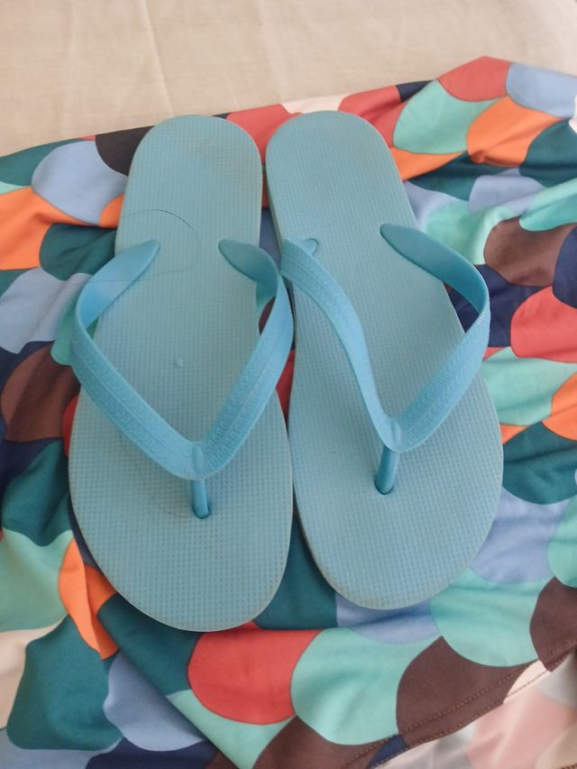 Chanclas azules