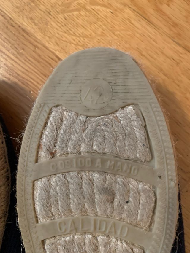 Alpargatas azul marino verano.