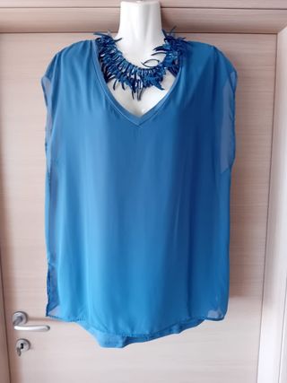 Blusa FIORELLA RUBINO con collana