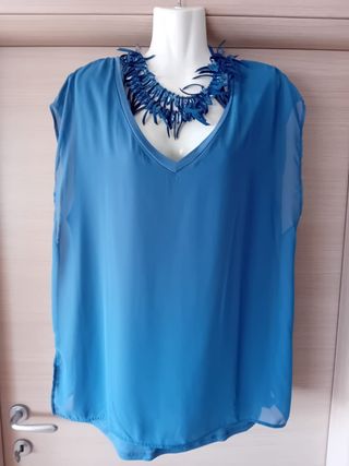 Blusa FIORELLA RUBINO con collana