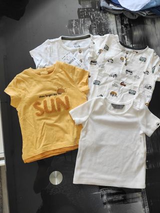 Shorts niño 6-9 meses más camisetas manga corta 