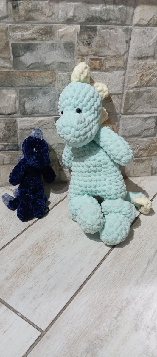 2 Dinos amigurumi a uncinetto