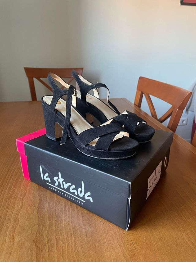 Sandalias La Strada tacón 37 negras