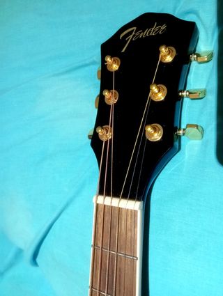 Chitarra acustica Fender