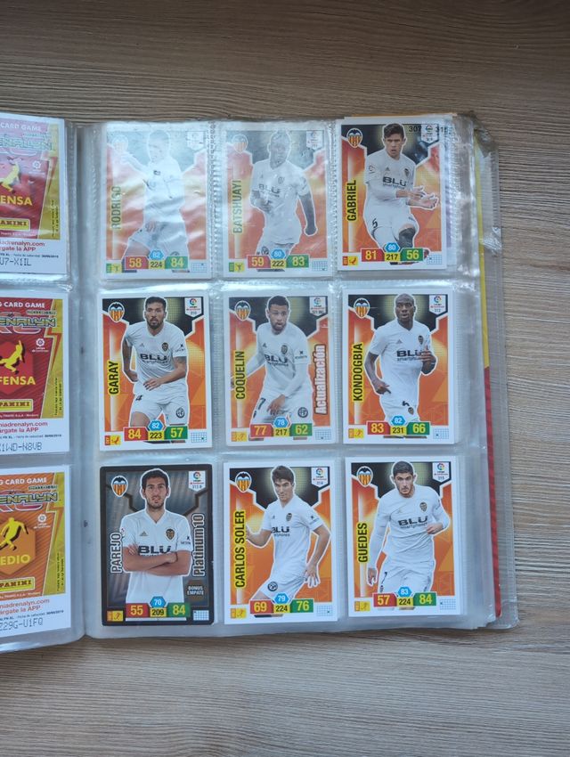 Álbum cromos LaLiga Adrenalyn XL 18-19 incompleto