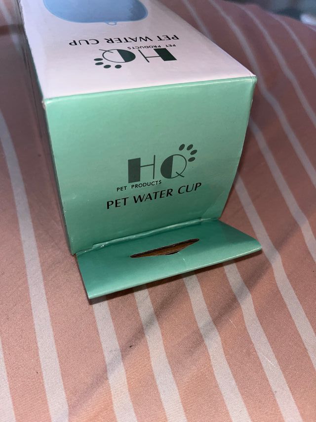 Bebedero portátil mascotas gatos y perros HQ