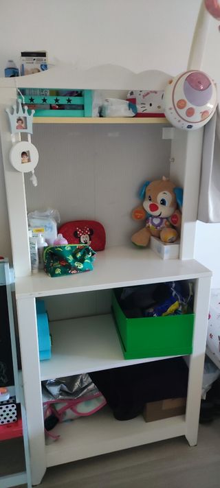 Estantería cambiador bebé Ikea