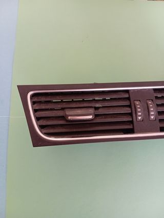 Rejilla aire central del salpicadero Audi A4