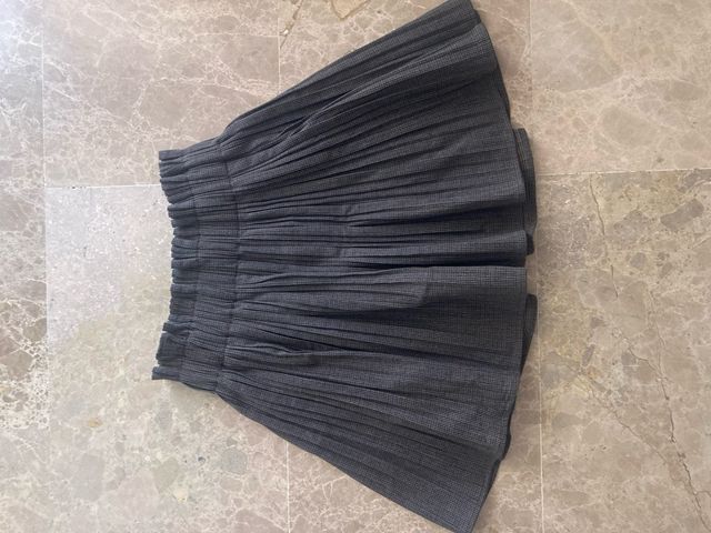 Falda plisada Zara gris