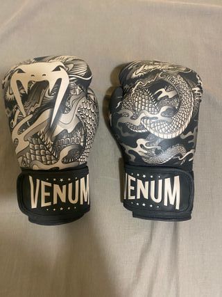 Guantes boxeo Venum Dragon