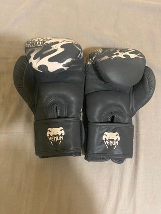 Guantes boxeo Venum Dragon
