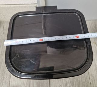 Cubo de basura plástico negro