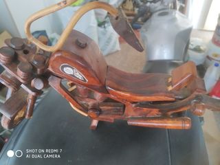 Moto de madera vintage