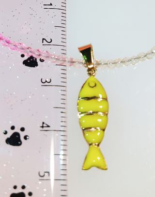 Collar cristal con dije pez - multicolor