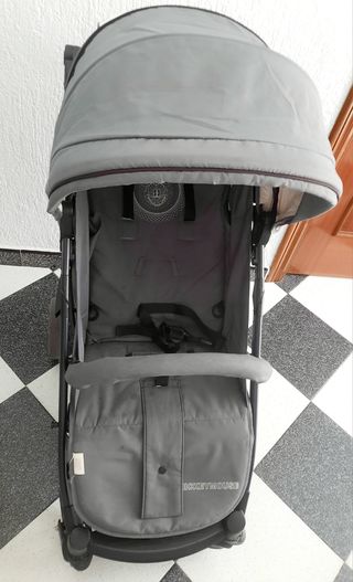 Carro bebé Mickey Mouse ligero