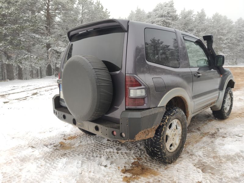 Mitsubishi Pajero 3.5 V6 gasolina. Muchos extras - foto 1