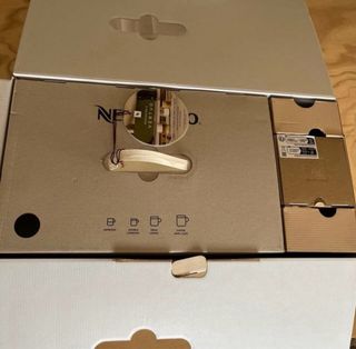 Cafetera Nespresso DeLonghi + Espumador