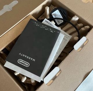 Cafetera Nespresso DeLonghi + Espumador