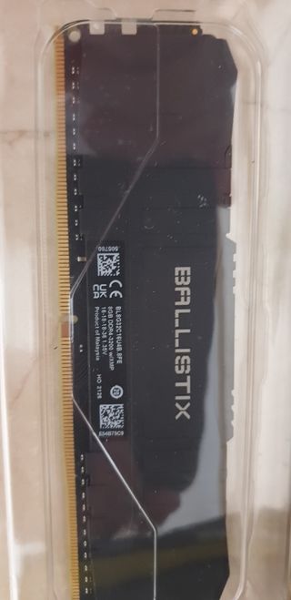 2x 8GB RAM - HyperX, Kingston