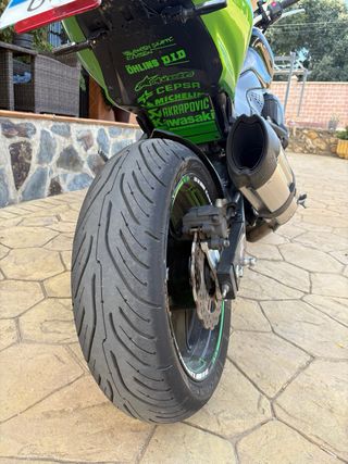 Kawasaki Z750 - Moto Verde