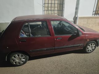 Renault Clio 1996