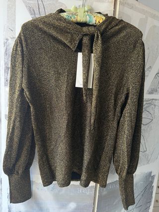 Blusa Uterqüe dorada talla S nuevo