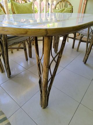 Mesa terraza + 6 sillas metal y madera.