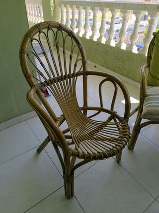 Mesa terraza + 6 sillas metal y madera.