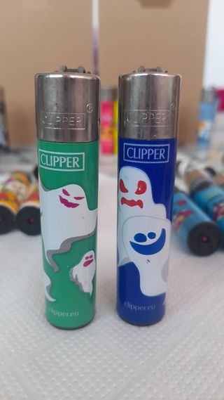 2 Isqueiros Clipper - Fantasmas