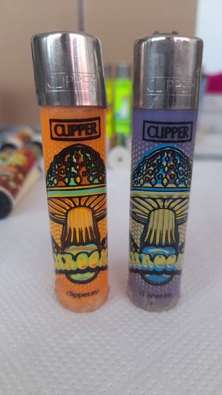 2 Isqueiros Clipper - Cogumelos