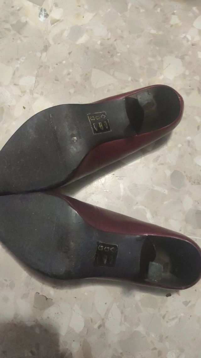 Tacones Natalia Blanco burdeos