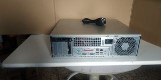 Torre HP 5700 -4gb tam-500gb HDD-W10 pro