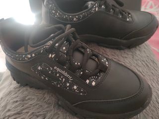 Zapatillas Equilibrio negras