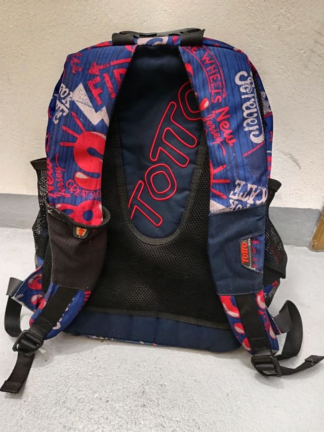 Mochila escolar Toto