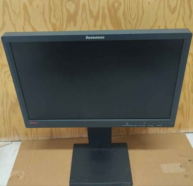 Monitor Lenovo LCD