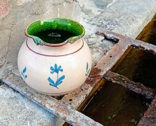Antico bricco Volkskeramik dipinto mano 