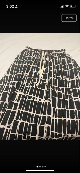Falda midi blanco y negro