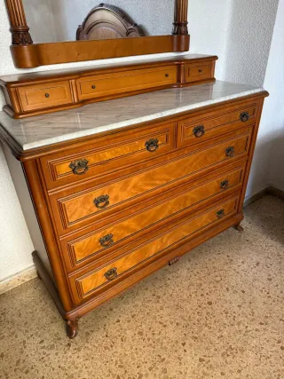 Dormitorio clásico madera maciza