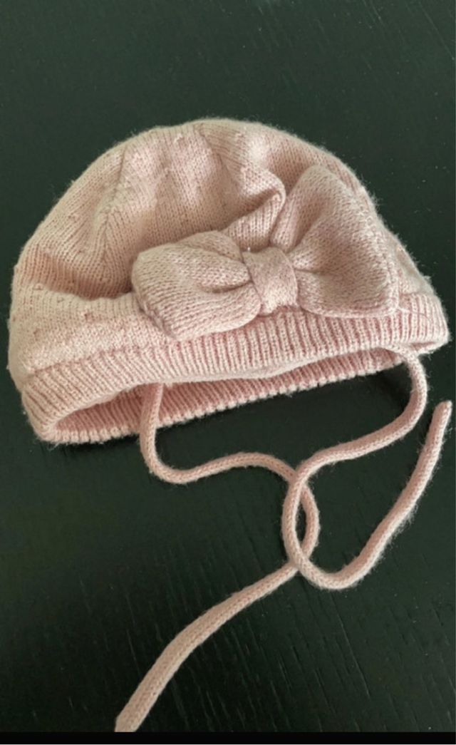 Cappellino neonata rosa con fiocco 3/6 mesi