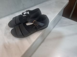Sandalias para nazareno negras niña