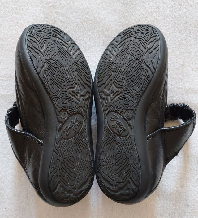 Sabrinas / Sapatos Pretos, T25