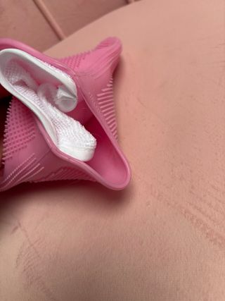 Guante limpia brochas maquillaje