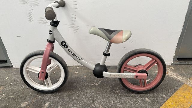 Bicicleta equilibrio Kinderkraft
