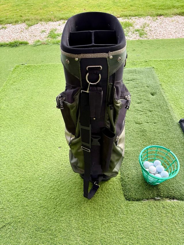 Bolsa golf Bay Hill By Palmer en muy buen estado.